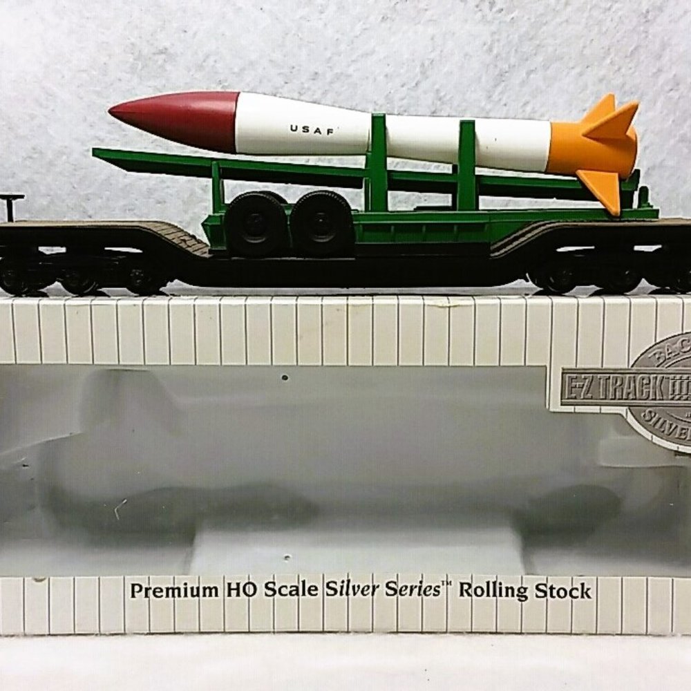 Bachmann Trains HO Model Railroad Flat Car with Missile / Missle